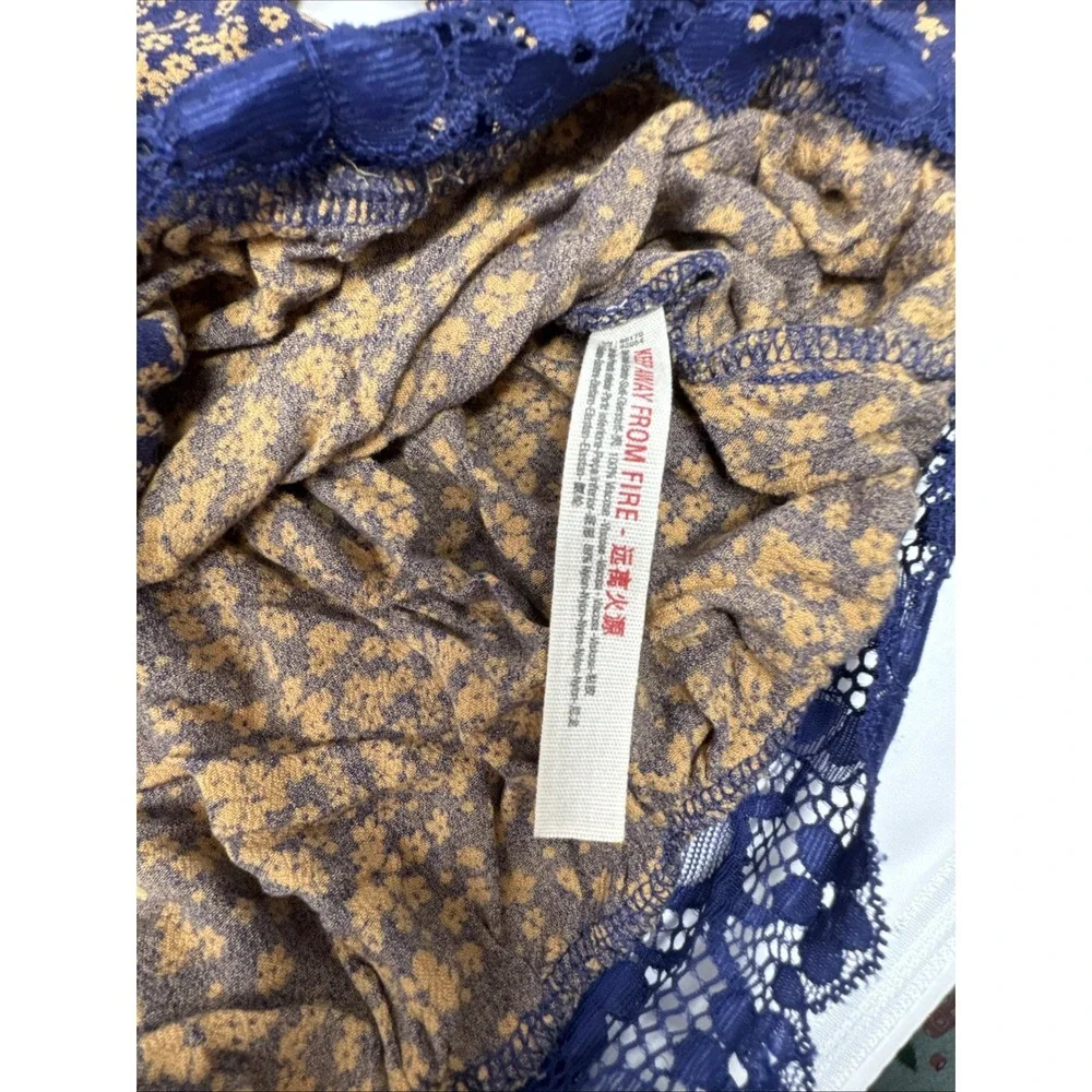 FREE PEOPLE Ditsy Floral dramatical ruffle long sleeves women M blue top shirt